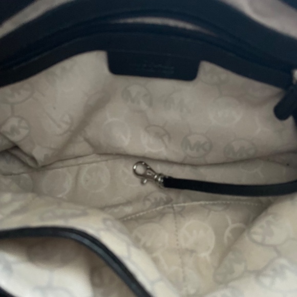 Michael Kors purse - Picture 2 of 2